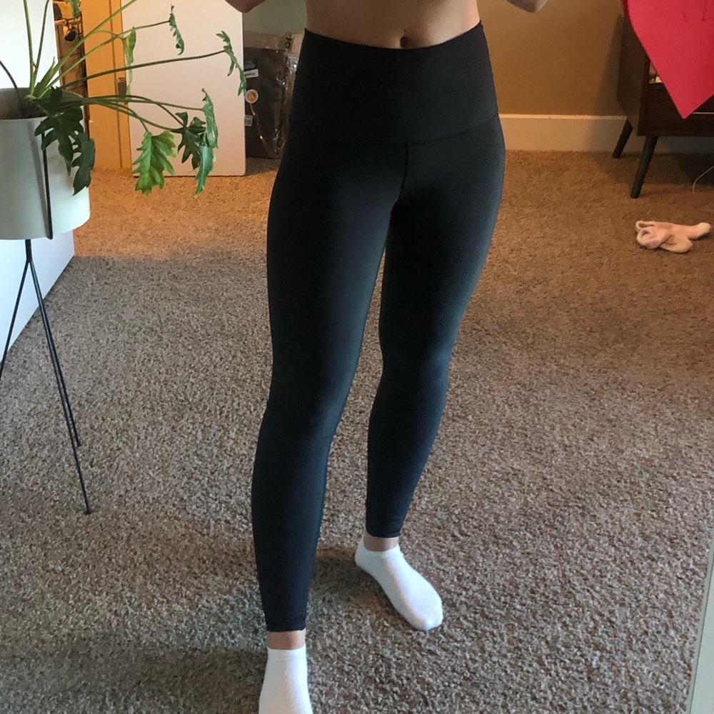 Extra high rise leggings size M
